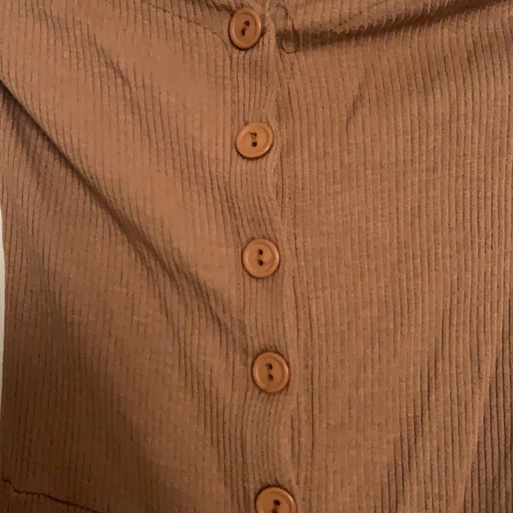 Top - Picture 2 of 3